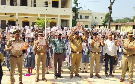 डी0ए0वी0 इण्टर कॉलेज मेहदाल में पुलिस नें चलाया बालिका व महिला सुरक्षा अभियान 