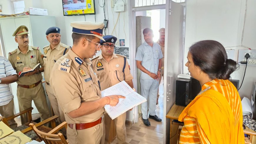 जनशिकायतों के निस्तारण में माह सितम्बर की मासिक रैकिंग मे जनपद संतकबीरनगर को प्रदेश में मिला, प्रथम रैंक