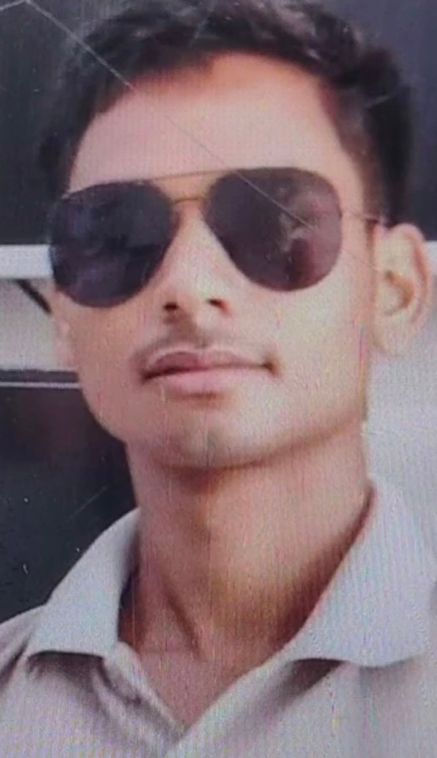 युवक का फंदे से लटका मिला शव