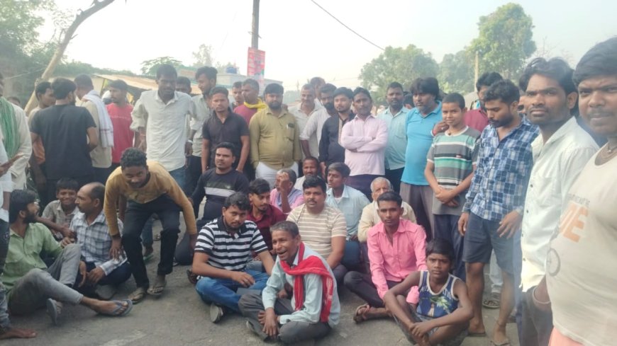 खाद वितरण में धांधली से नाराज किसानों ने किया बीएमसीटी मार्ग जाम