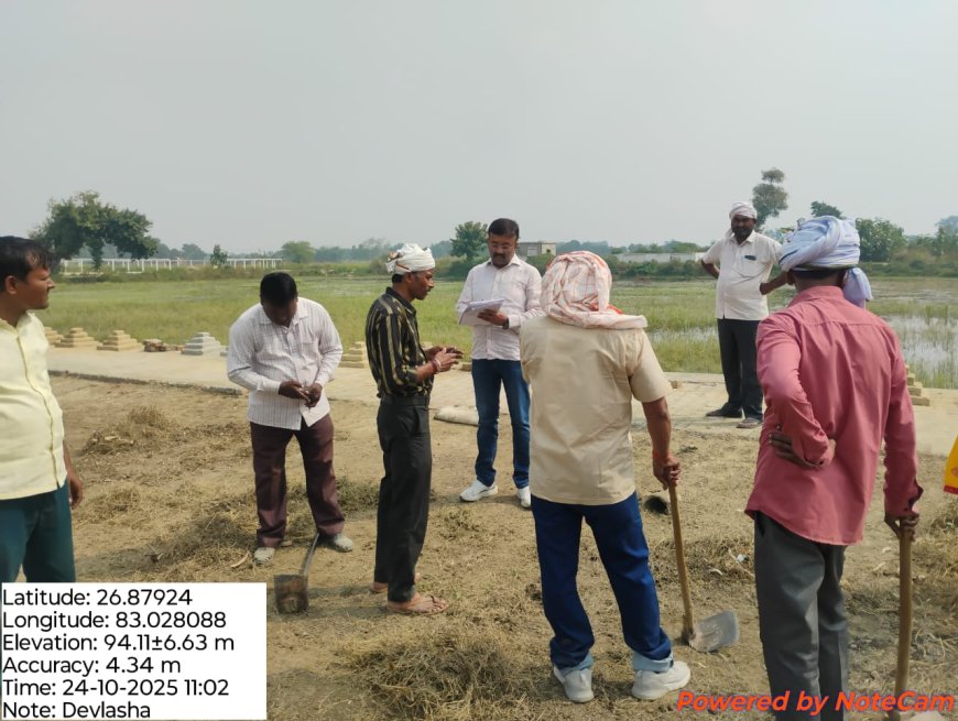 छठ घाट का साफ सफाई का जायजा लेते एडीओ बेलहर पंकज सिंह