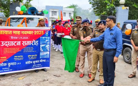 डीएम व एसपी नें यातायात रैली को हरी झंड़ी दिखा कर किया रवाना