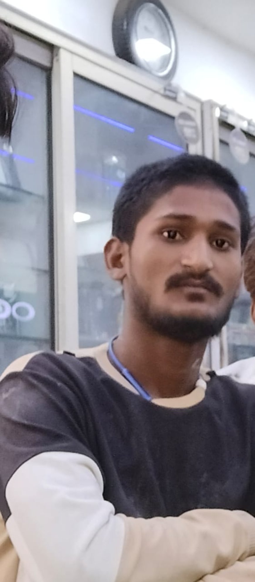 अज्ञात वाहन की ठोकर से एक की मृत्यु, दो घायल