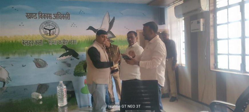 एस आई आर फॉर्म भरने में किसी भी तरह की लापरवाही बर्दाश्त नहीं-उपजिलाधिकारी