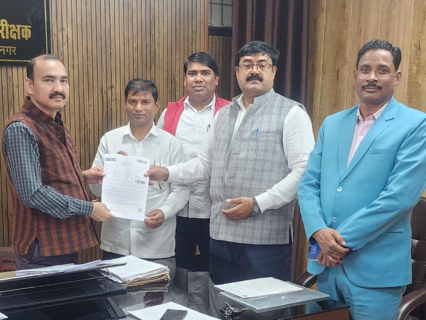 एनपीएस अपडेट व वेतन भुगतान को लेकर डीआईओएस से मिले शिक्षक