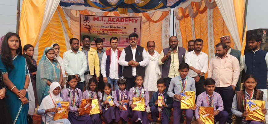 शिक्षा की कुंजी से व्यक्ति सफलता का कठिन ताला खोल सकता है-संजय द्विवेदी