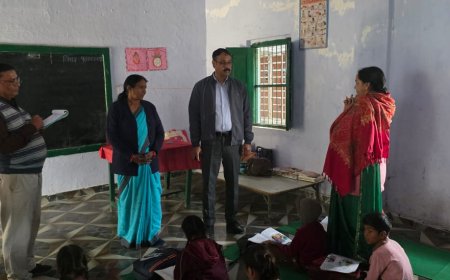 डीएम नें प्राथमिक विद्यालय का किया स्थलीय निरीक्षण