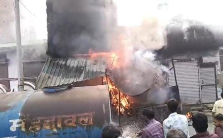 शॉर्ट सर्किट से मकान में लगी भीषण आग