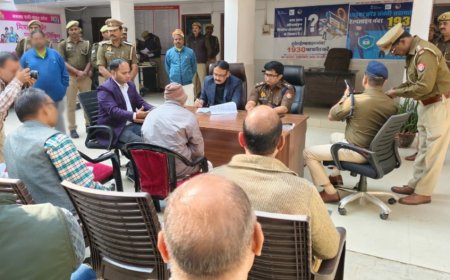 डीएम व एसपी नें कोतवाली में सुनी जनता की समस्याए, दिये सख्त निर्देश