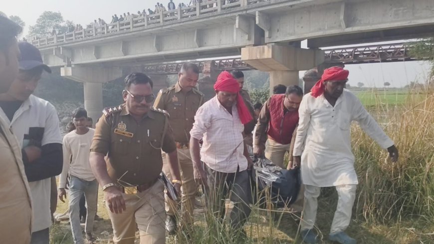 आमी नदी में मिला शव,मचा हड़कंप 