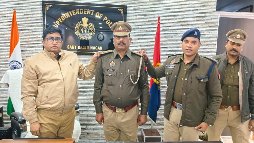 एसपी नें  7 उप निरीक्षकों को स्टार लगाकर दी गई बधाई