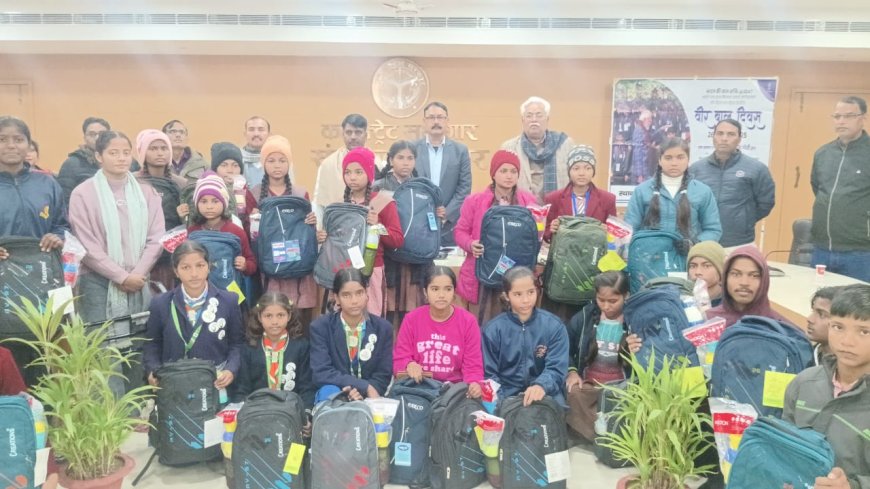 विधायक धनघटा डीएम की उपस्थिति में वीर बाल दिवस कार्यक्रम का हुआ आयोजन