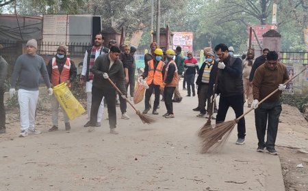 मेंहदावल में चला स्वच्छता अभियान, एसडीएम व सीओ ने दिया स्वच्छता का संदेश