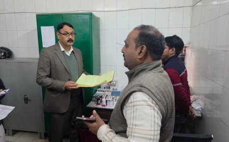 डीएम नें सामुदायिक स्वास्थ्य केन्द्र का किया स्थलीय निरीक्षण, दिए आवश्यक निर्देश