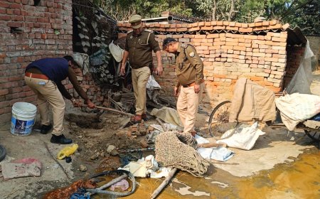 अवैध शराब माफियाओं पर प्रशासन का करारा प्रहार 300 किलो महुआ लहन नष्ट