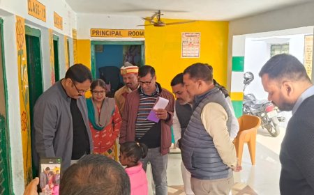 स्ंतकबीरनगर डीएम ने पचपोखरी गांव के सफाई कर्मी को किया निलम्बित