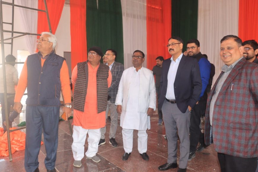 डीएम ने कबीर मगहर महोत्सव की तैयारियों का स्थलीय निरीक्षण कर लिया जायजा