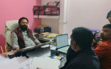 एस आई आर में जन्मतिथि व फोटो में अंतर जारी हुई नोटिस 