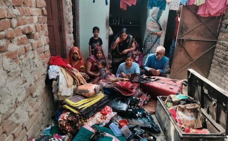 अज्ञात कारण से लगी आग से लाखों का सामान राख