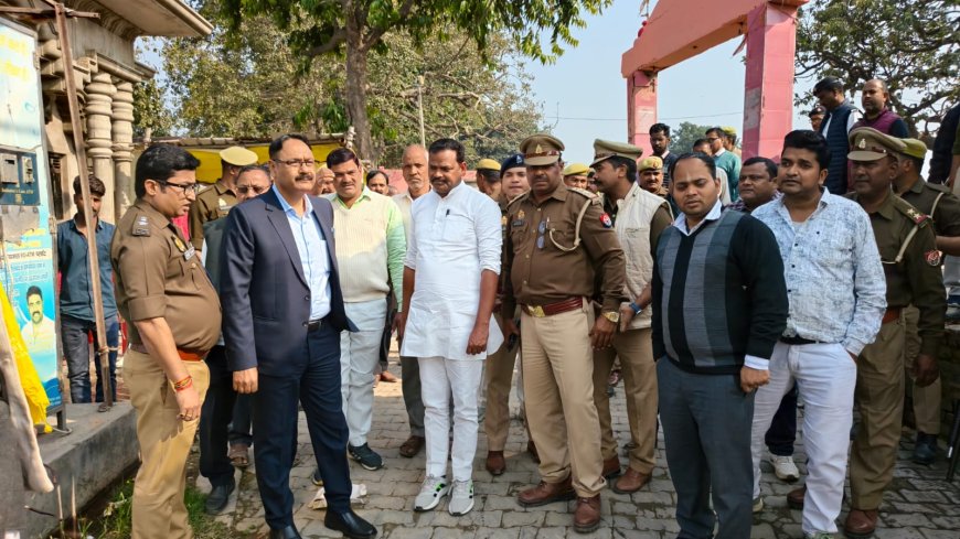 डीएम  अलोक कुमार व एसपी संदीप कुमार मीना नें तामेश्वरनाथ शिव मन्दिर परिसर का किया निरीक्षण, दिये आवश्यक निर्देश