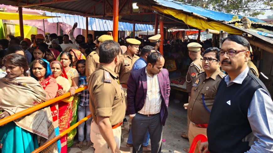 संतकबीरनगर डीएम व एसपी नें तामेश्वरनाथ शिव मन्दिर का किया निरीक्षण