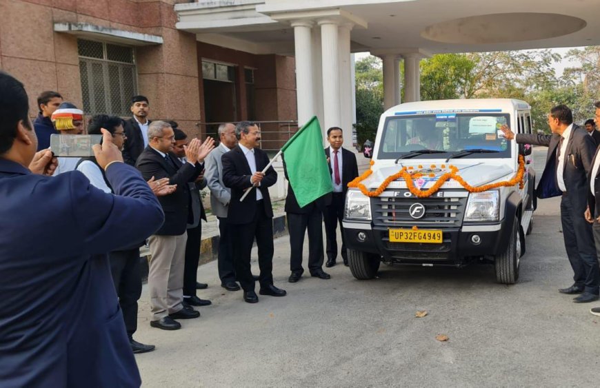 न्यायरथ को संतकबीरनगर जिला जज ने दिखाई हरी झंडी