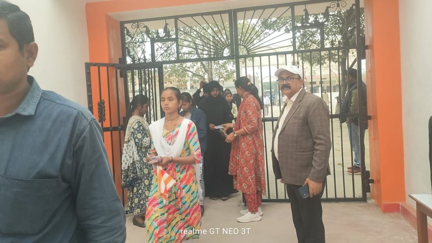 कड़ी सुरक्षा के बीच यूपी बोर्ड द्वितीय पाली की परीक्षा शुरू