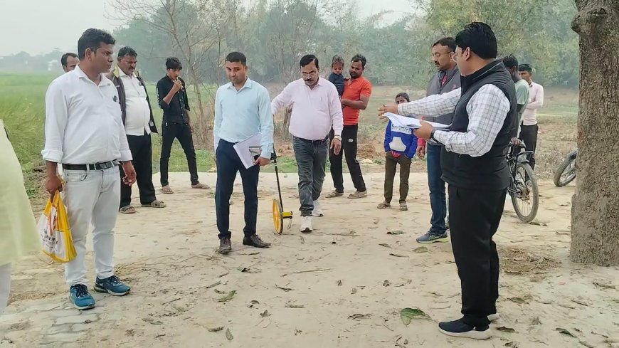 वन विभाग की कार्यप्रणाली से नाराज ग्रामीणों ने डीएम से किया शिकायत