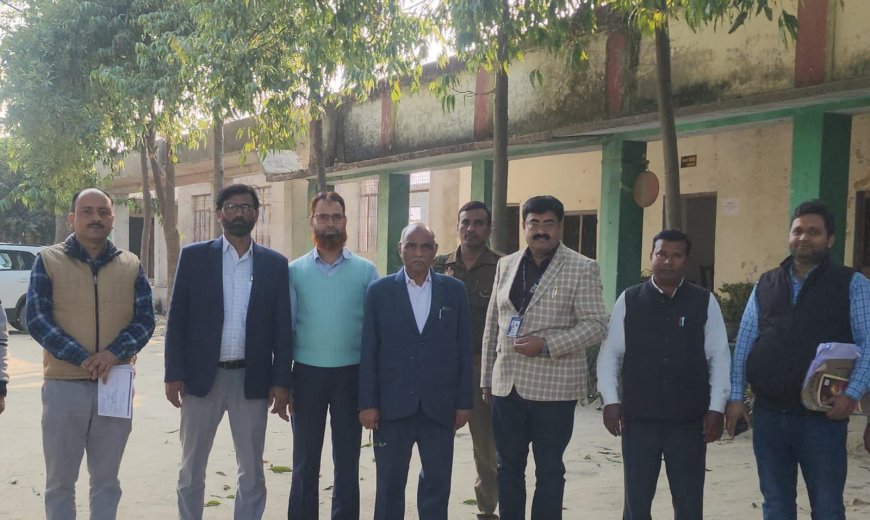 जेडी ने किया ए. एच. एग्री. इंटर कालेज उजियार दुधारा का निरीक्षण 