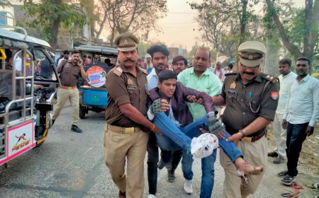 एसओ दुर्गेश पांडेय ने घायल को उठाकर पहुंचाया अस्पताल 