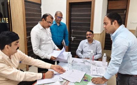 मतदाता सूची की शुद्धता पर सख्त कमिश्नर, लापरवाही पर होगी कार्रवाई