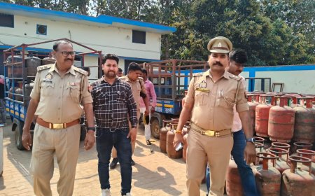थानाध्यक्ष महुली नें गैस एजेंसी का किया  निरीक्षण