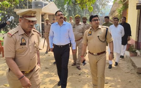 पुलिस भर्ती सम्पन्न करानें के लिए  संतकबीरनगर डीएम व एसपी नें परीक्षा केन्द्रो का किया निरीक्षण