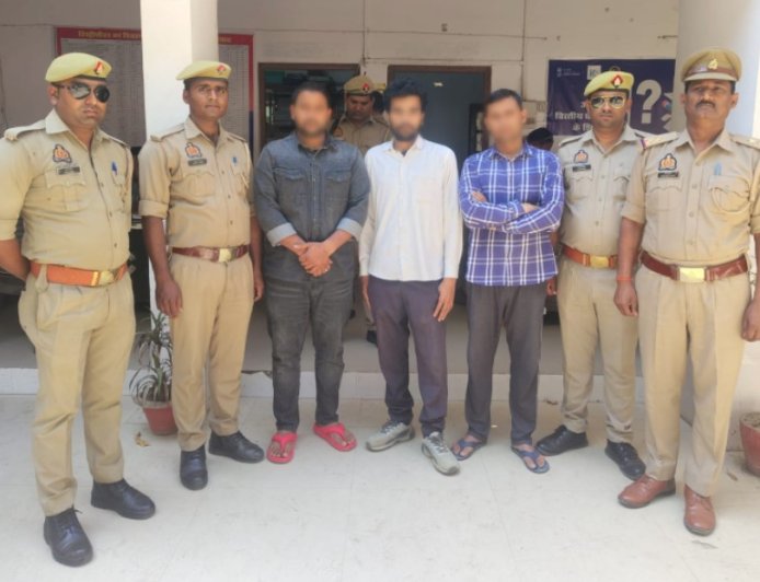 संतकबीरनगर में कोडीन युक्त औषधि बेचने के आरोप में तीन मडिकल स्टोर संचालक गिरफ्तार 