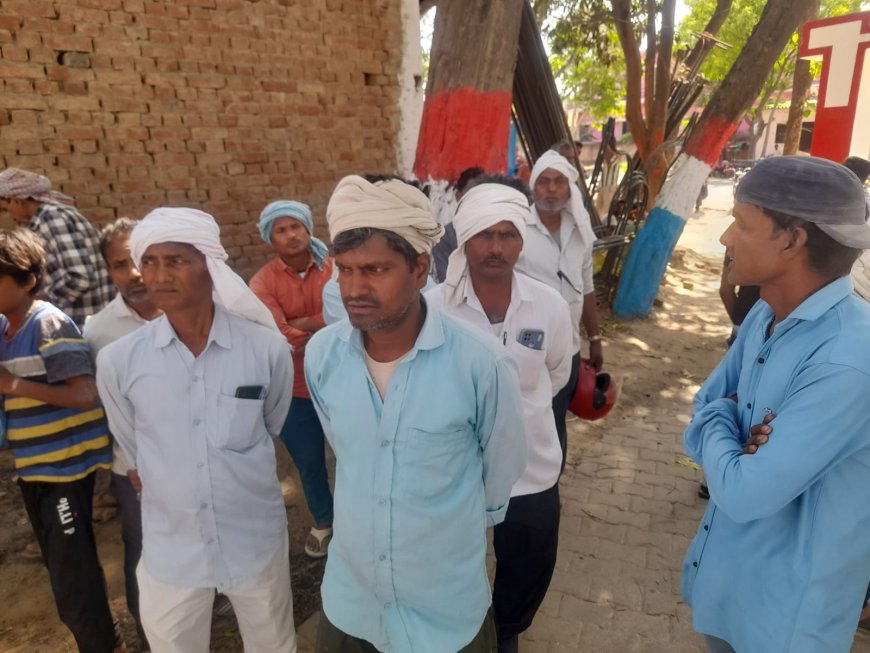 पेड़ से लटकता मिला बुजुर्ग का शव