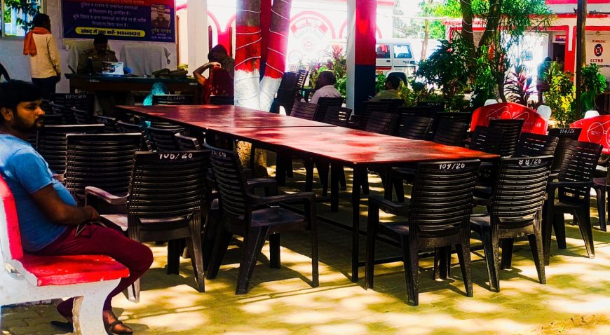 समाधान दिवस में समय से नहीं पहुंचे अधिकारी खाली रही कुर्सियां, 4 घंटे के भीतर दो मामले की हो सकी सुनवाई 