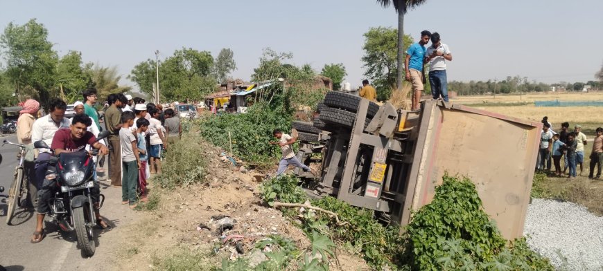 स्टीयरिंग का गुल्ला टूटने से हुआ हादसा