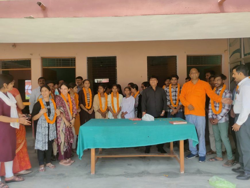 सूर्या इंटर कालेज मीरगंज में मेधावियों ने बढ़ाया जनपद का मान कॉलेज में सम्मान समारोह का हुआ आयोजन