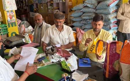 हैसर बाज़ार में  बीज की दुकानों पर कालाबाजारी रोकने के लिए किया गया छापेमारी