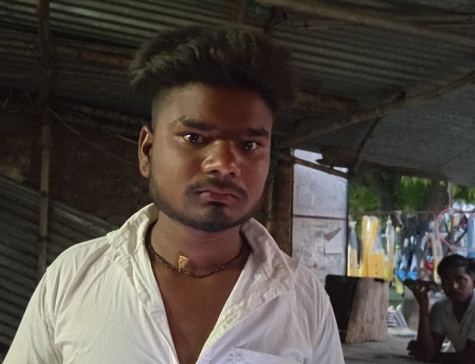 दुकान पर सामान लेने गया युवक, चोर उड़ा ले गए बाइक