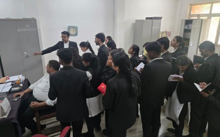 छात्र-छात्राएं इंटर्नशिप कार्यक्रम के तहत कोर्ट प्रक्रिया से हुए रुबरु 