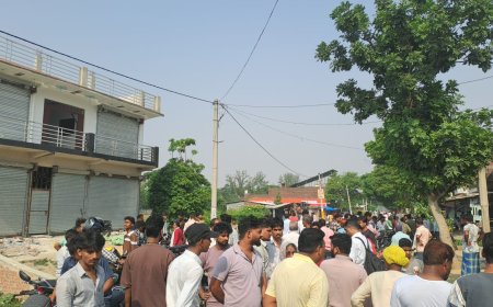 गनवरिया-लोहरसन मार्ग पर दो बाइकों में जोरदार भिड़ंत, दो की हालत गंभीर गोरखपुर रेफर 