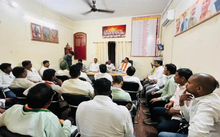 खलीलाबाद नगर पालिका बोर्ड बैठक में गरजे सदर विधायक अंकुर राज तिवारी, रुके विकास कार्यों को जल्द पूरा करने के दिए निर्देश