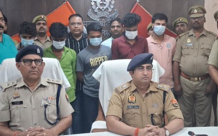पॉच अभियुक्तों को अवैध असलहों, कारतूसों और दो बाइकों के साथ कोतवाली खलीलाबाद पुलिस ने दबोचा 
