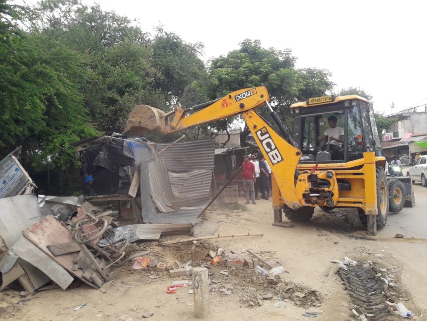 संतकबीरनगर में मुस्लिम युवक ने सरेआम हिन्दू युवक को मौत के घाट उतारा, चला बुल्डोजर 