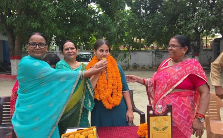 हैसर बाजार की बेटी सेजल अग्रहरी बनीं दारोगा, विद्यालय में हुआ भव्य स्वागत