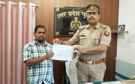 गलती से दूसरे में खाते में ट्रांसफर हुआ 1,39,000 पुलिस ने कराया वापस 