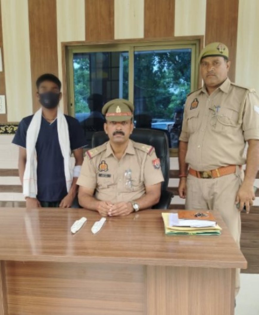 हत्या के आरोप में दो चाकू के साथ पुलिस ने पकड़ा, भेजा जेल