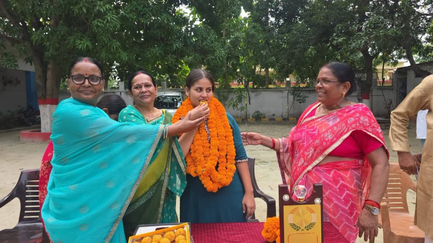 हैसर बाजार की बेटी सेजल अग्रहरी बनीं दारोगा, विद्यालय में हुआ भव्य स्वागत