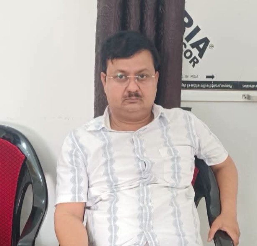 संतकबीरनगर  में दस हजार रिश्वत लेते चकबंदी लेखपाल रंगे हाथ एंटी करप्शन टीम के हत्थे चढ़ा